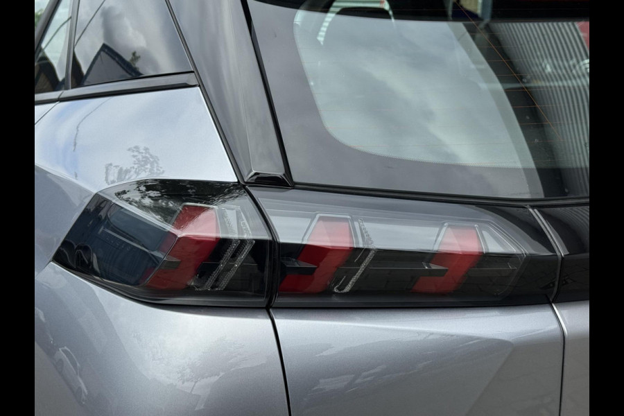 Peugeot 2008 1.2 PT GT-line Allure 131PK - Navigatie I LED/PDC I Achteruitrij camera I Airco I Sport velgen I Dealer onderhouden