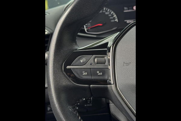 Peugeot 2008 1.2 PT GT-line Allure 131PK - Navigatie I LED/PDC I Achteruitrij camera I Airco I Sport velgen I Dealer onderhouden