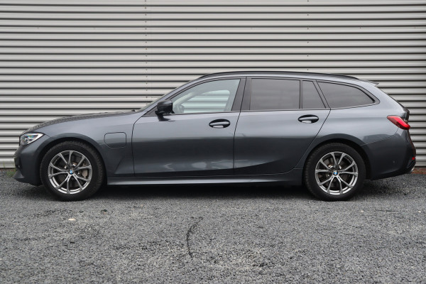 BMW 3 Serie Touring 330e Sportline Harman Kardon / Camera / Trekhaak /