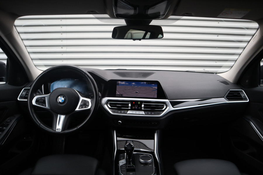 BMW 3 Serie Touring 330e Sportline Harman Kardon / Camera / Trekhaak /
