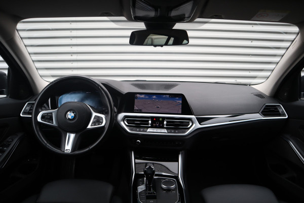 BMW 3 Serie Touring 330e Sportline Harman Kardon / Camera / Trekhaak /