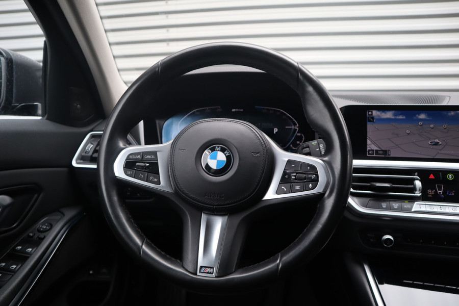 BMW 3 Serie Touring 330e Sportline Harman Kardon / Camera / Trekhaak /