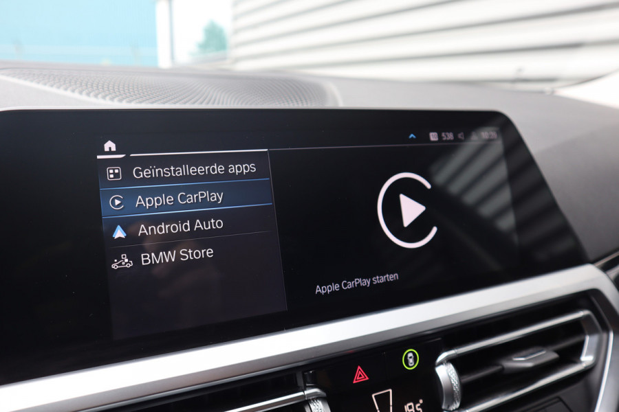 BMW 3 Serie Touring 330e Sportline Harman Kardon / Camera / Trekhaak /