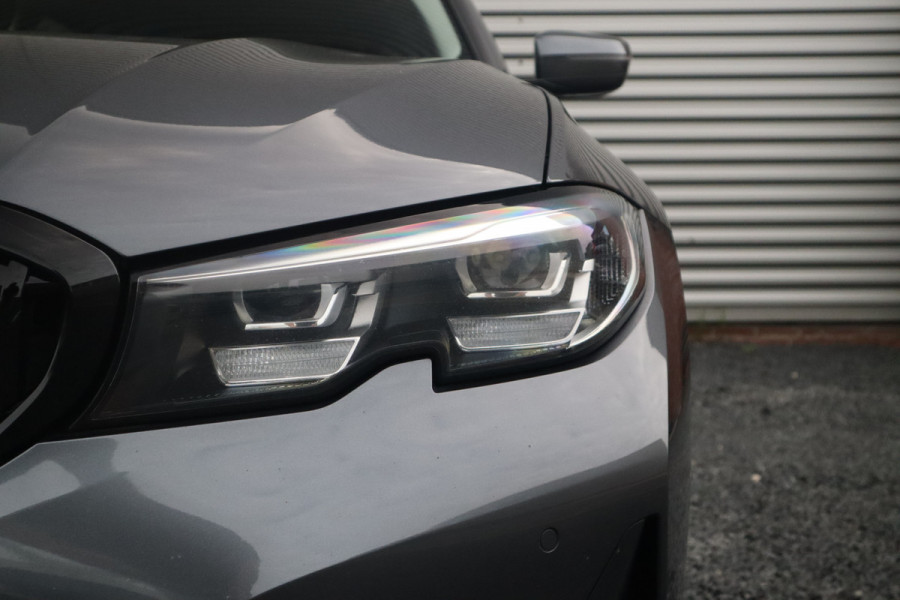 BMW 3 Serie Touring 330e Sportline Harman Kardon / Camera / Trekhaak /
