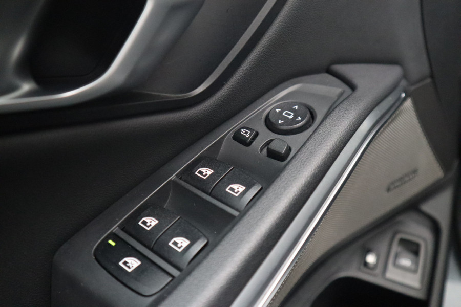 BMW 3 Serie Touring 330e Sportline Harman Kardon / Camera / Trekhaak /