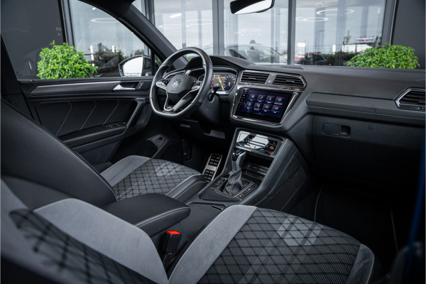 Volkswagen Tiguan 1.5 TSI R-Line Business+ - R Line | Panorama | Elek. Trekhaak | ACC | Camera