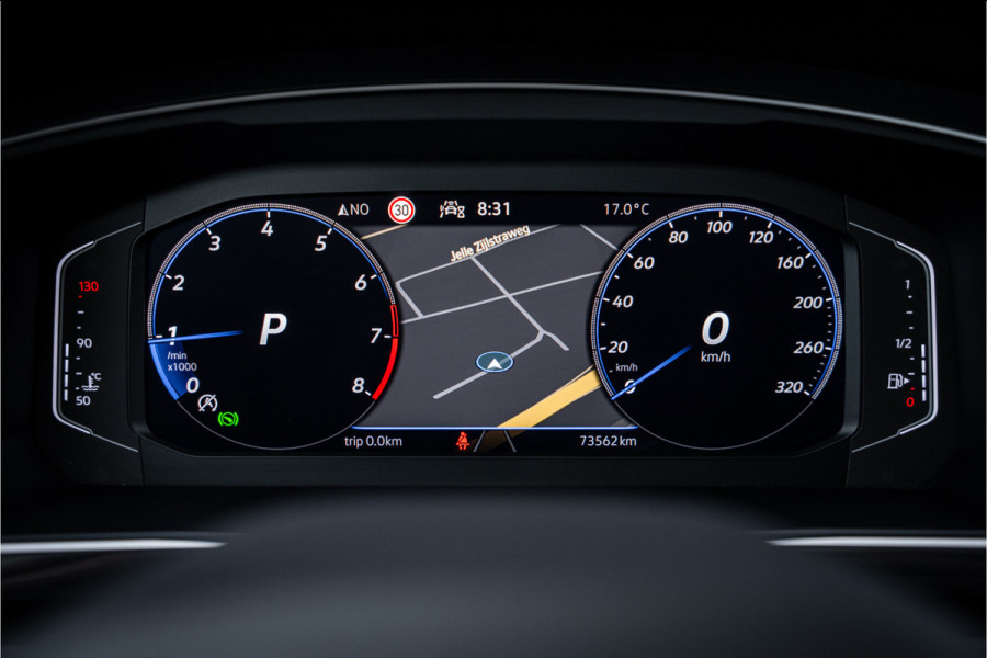 Volkswagen Tiguan 1.5 TSI R-Line Business+ - R Line | Panorama | Elek. Trekhaak | ACC | Camera