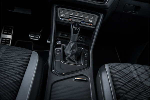 Volkswagen Tiguan 1.5 TSI R-Line Business+ - R Line | Panorama | Elek. Trekhaak | ACC | Camera
