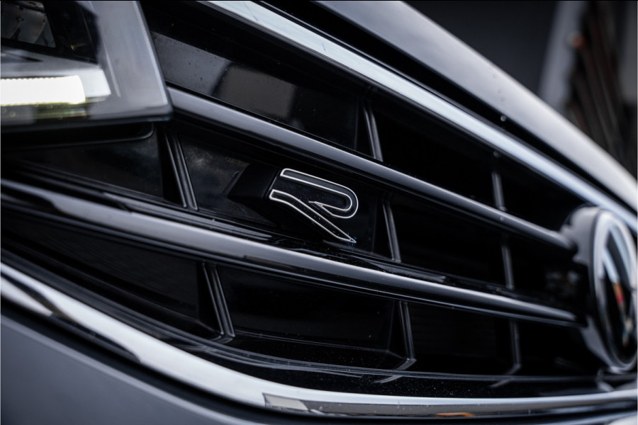 Volkswagen Tiguan 1.5 TSI R-Line Business+ - R Line | Panorama | Elek. Trekhaak | ACC | Camera