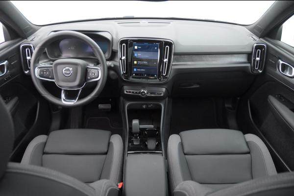 Volvo XC40 232PK Automaat Recharge Ultimate 70 KwH / Trekhaak / Adaptieve cruise control / BLIS / Parkeersensoren met 360 camera / Elektrische stoelen / Apple carplay / elektrische achterklep / Harman kardon audio