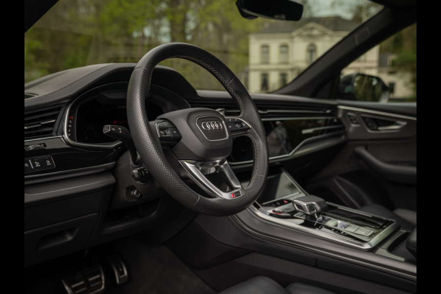 Audi RS Q8 Quattro | Akrapovic | B&O | Stoelventilatie | Pano-dak | Massage | Head-up | Adapt. cruise | Fabrieksgarantie 2027