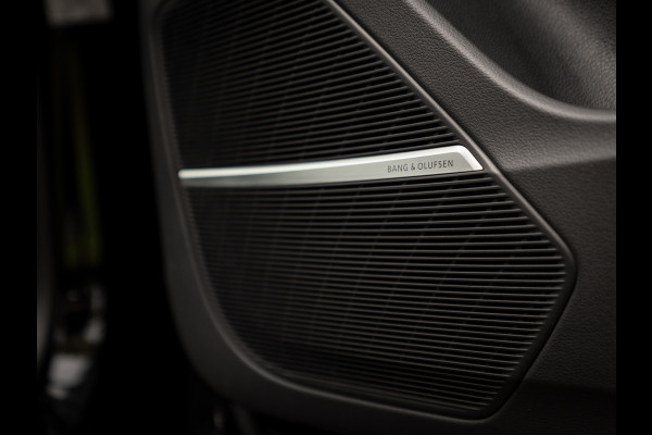 Audi RS Q8 Quattro | Akrapovic | B&O | Stoelventilatie | Pano-dak | Massage | Head-up | Adapt. cruise | Fabrieksgarantie 2027