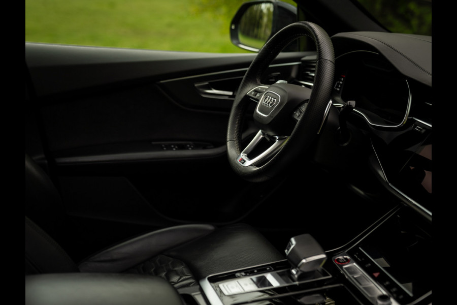 Audi RS Q8 Quattro | Akrapovic | B&O | Stoelventilatie | Pano-dak | Massage | Head-up | Adapt. cruise | Fabrieksgarantie 2027