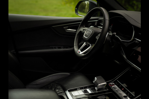 Audi RS Q8 Quattro | Akrapovic | B&O | Stoelventilatie | Pano-dak | Massage | Head-up | Adapt. cruise | Fabrieksgarantie 2027