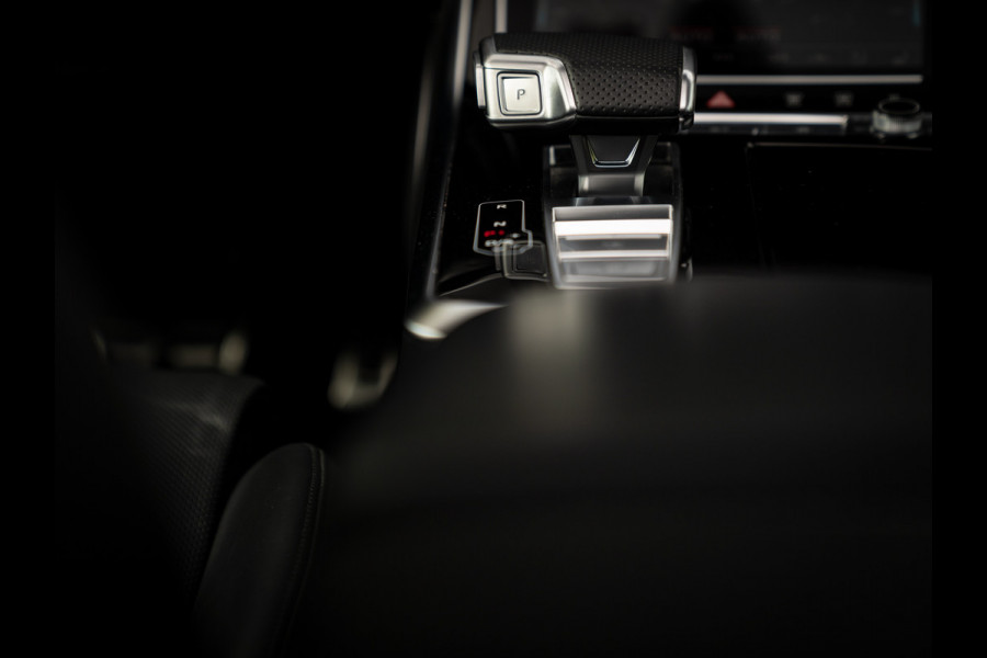 Audi RS Q8 Quattro | Akrapovic | B&O | Stoelventilatie | Pano-dak | Massage | Head-up | Adapt. cruise | Fabrieksgarantie 2027