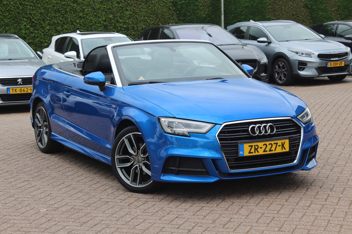 Audi A3 Cabriolet 35 TFSI CoD Advance Sport / Trekhaak / Virtual Cockpit / Windscherm / B&O / Leder&Alcantara / 18'' / Keyless / Nekverwarming / Navigatie / Hill Hold / Cruise Control Audi A3 Cabriolet 35 TFSI CoD Advance Sport / Trekhaak / Virtual Cockpit / Windscherm / B&O / Leder&Alcantara / 18'' / Keyless / Nekverwarming / Navigatie / Hill Hold / Cruise Control