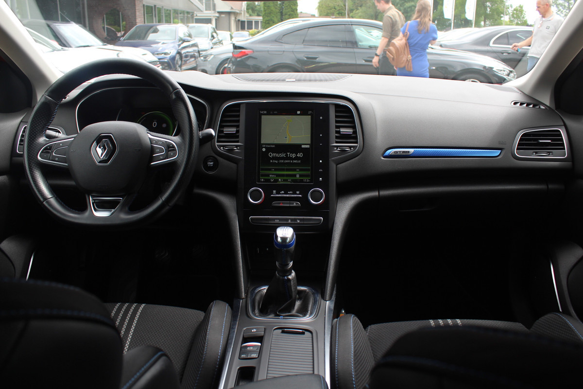 Renault MEGANE Estate 1.2 TCe GT-Line / Trekhaak / Camera / Bose / Keyless / 17'' / Navigatie / Getint glas / Dodehoek / DAB / Cruise Control