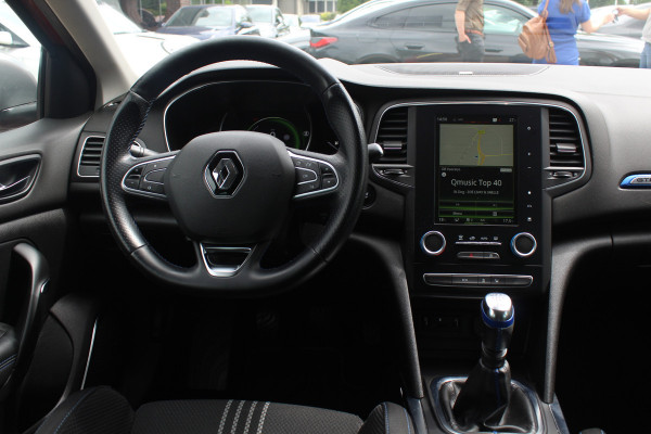 Renault MEGANE Estate 1.2 TCe GT-Line / Trekhaak / Camera / Bose / Keyless / 17'' / Navigatie / Getint glas / Dodehoek / DAB / Cruise Control