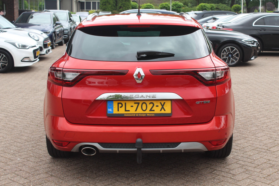 Renault MEGANE Estate 1.2 TCe GT-Line / Trekhaak / Camera / Bose / Keyless / 17'' / Navigatie / Getint glas / Dodehoek / DAB / Cruise Control
