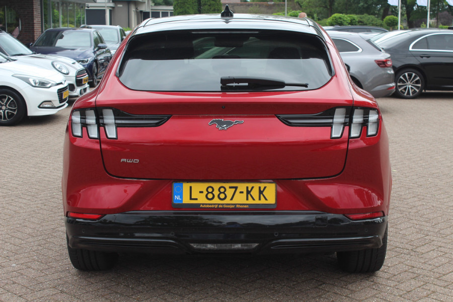 Ford Mustang Mach-E Extended First Edition AWD 98 kWh / Glascoating / Panoramadak / Camera / Leder / 19'' / B&O / Keyless / DAB / Dodehoek / ACC / Navigatie / Sfeerverlichting / Stoelverwarming