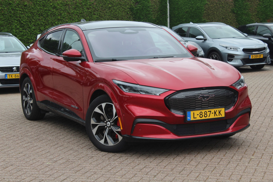 Ford Mustang Mach-E Extended First Edition AWD 98 kWh / Glascoating / Panoramadak / Camera / Leder / 19'' / B&O / Keyless / DAB / Dodehoek / ACC / Navigatie / Sfeerverlichting / Stoelverwarming