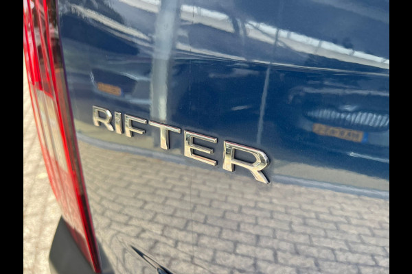 Peugeot Rifter 1.2i GT Automaat | Pano-Dak | Climate | Navi | (occasion)