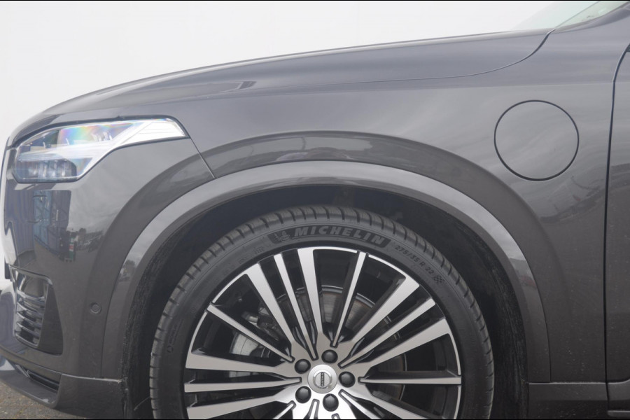 Volvo XC90 T8 455PK Automaat Plug-in hybrid AWD Ultra Dark Luchtvering / Bowers & Wilkins audio / Trekhaak / Massage / Stoelverwarming en ventilatie / Elektrisch bedienbare voorstoelen met geheugen / Trekhaak / Panoramadak / Head-up Display /