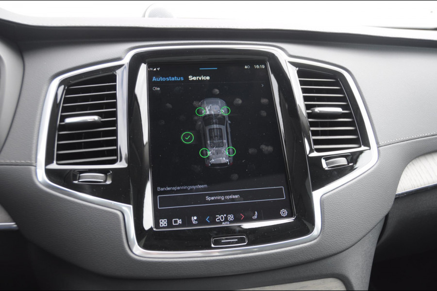 Volvo XC90 T8 455PK Automaat Plug-in hybrid AWD Ultra Dark Luchtvering / Bowers & Wilkins audio / Trekhaak / Massage / Stoelverwarming en ventilatie / Elektrisch bedienbare voorstoelen met geheugen / Trekhaak / Panoramadak / Head-up Display /