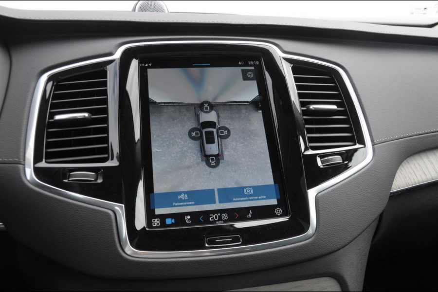 Volvo XC90 T8 455PK Automaat Plug-in hybrid AWD Ultra Dark Luchtvering / Bowers & Wilkins audio / Trekhaak / Massage / Stoelverwarming en ventilatie / Elektrisch bedienbare voorstoelen met geheugen / Trekhaak / Panoramadak / Head-up Display /