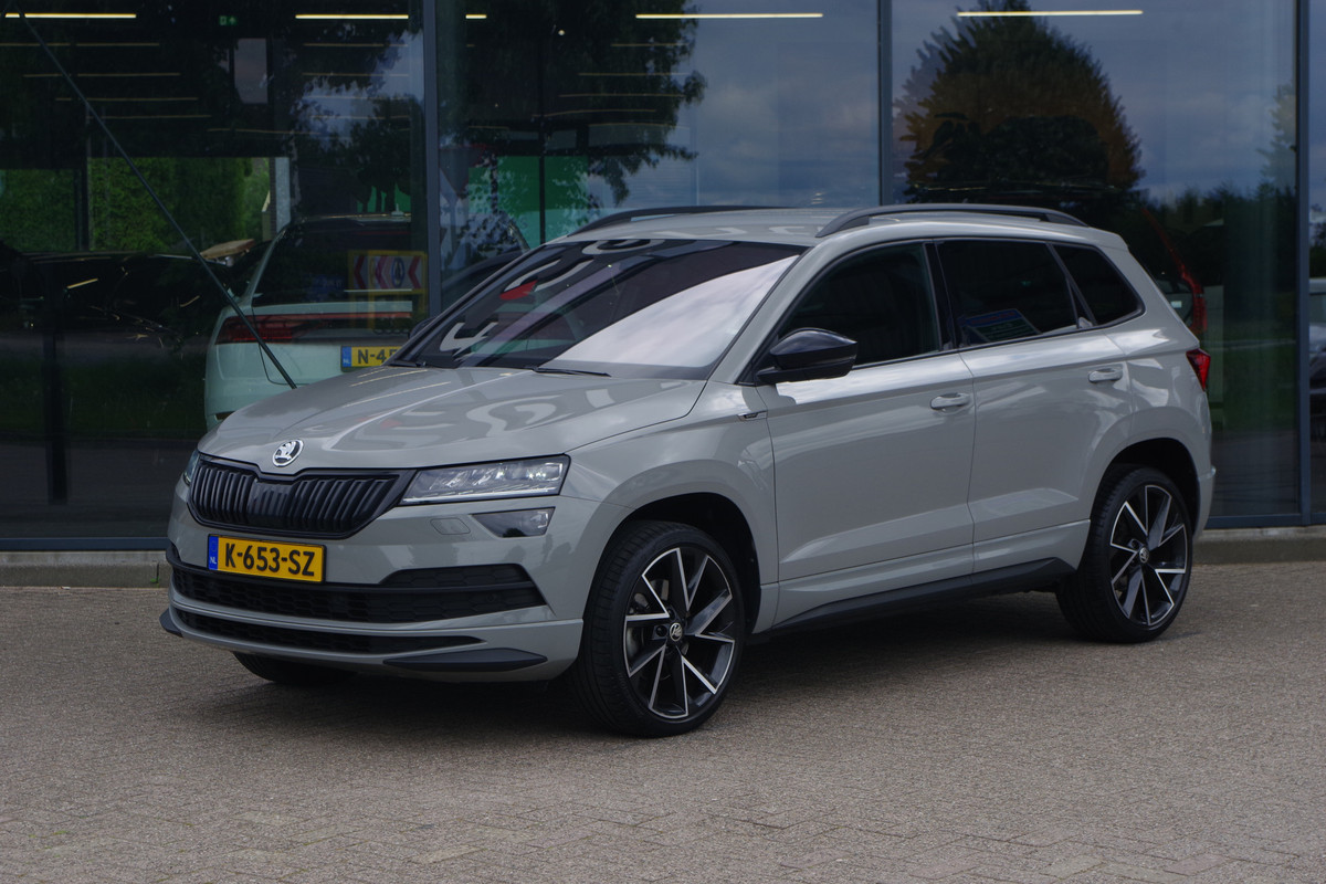 Škoda Karoq 1.5 TSI ACT 150 PK Sportline Bns, Adap. Cruise Control, Camera, Carplay Škoda Karoq 1.5 TSI ACT 150 PK Sportline Bns, Adap. Cruise Control, Camera, Carplay