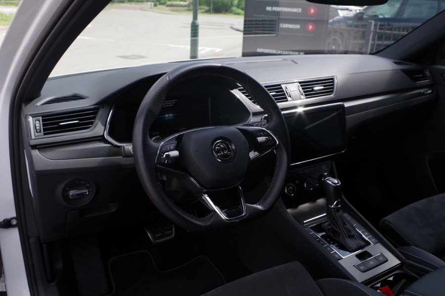 Škoda Superb Combi 1.4 TSI iV 218 PK Sportline Bns, Panoramadak, 360° Camera, Memory, 4x Stoelverwarming