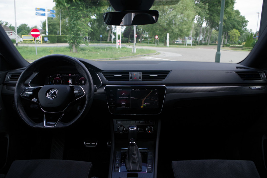 Škoda Superb Combi 1.4 TSI iV 218 PK Sportline Bns, Panoramadak, 360° Camera, Memory, 4x Stoelverwarming