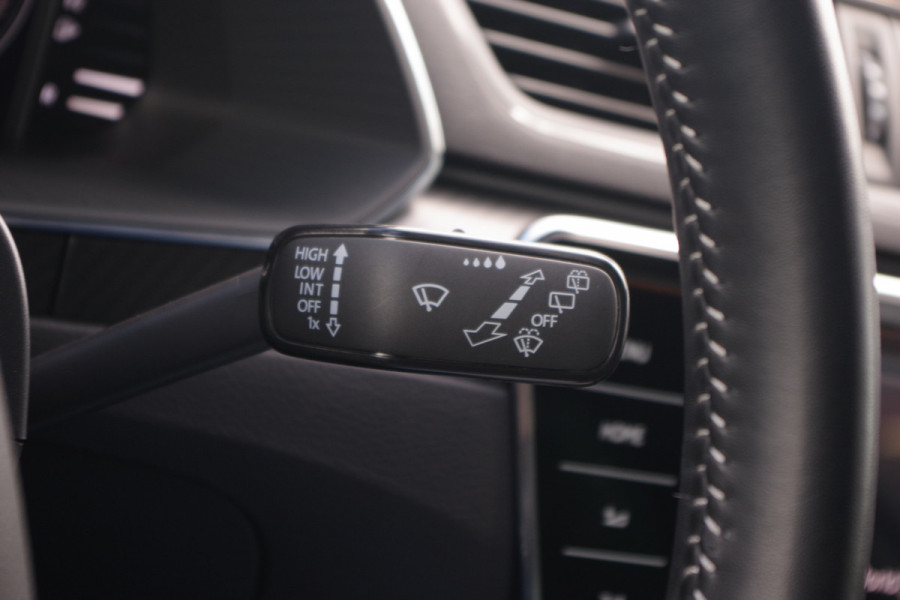 Škoda Superb Combi 1.4 TSI iV 218 PK Sportline Bns, Panoramadak, 360° Camera, Memory, 4x Stoelverwarming