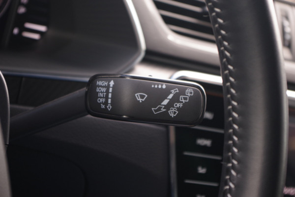 Škoda Superb Combi 1.4 TSI iV 218 PK Sportline Bns, Panoramadak, 360° Camera, Memory, 4x Stoelverwarming