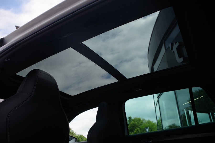 Škoda Superb Combi 1.4 TSI iV 218 PK Sportline Bns, Panoramadak, 360° Camera, Memory, 4x Stoelverwarming