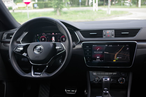 Škoda Superb Combi 1.4 TSI iV 218 PK Sportline Bns, Panoramadak, 360° Camera, Memory, 4x Stoelverwarming
