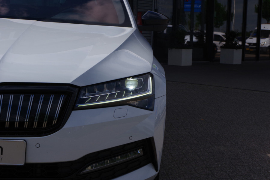 Škoda Superb Combi 1.4 TSI iV 218 PK Sportline Bns, Panoramadak, 360° Camera, Memory, 4x Stoelverwarming