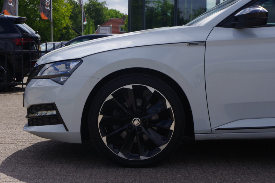 Škoda Superb Combi 1.4 TSI iV 218 PK Sportline Bns, Panoramadak, 360° Camera, Memory, 4x Stoelverwarming