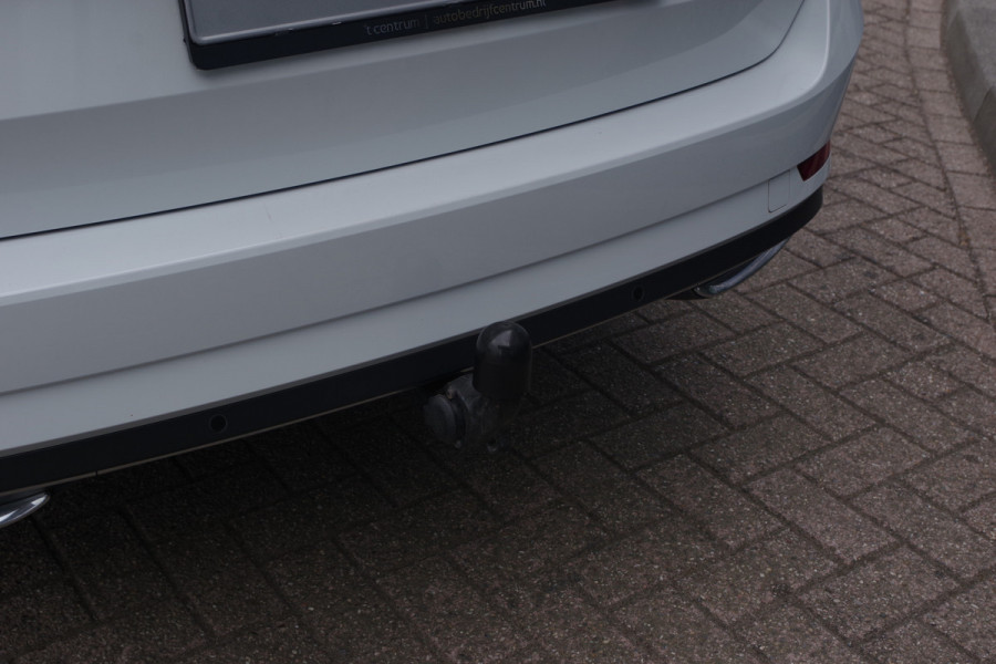 Škoda Superb Combi 1.4 TSI iV 218 PK Sportline Bns, Panoramadak, 360° Camera, Memory, 4x Stoelverwarming