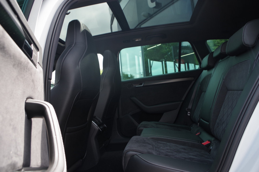 Škoda Superb Combi 1.4 TSI iV 218 PK Sportline Bns, Panoramadak, 360° Camera, Memory, 4x Stoelverwarming