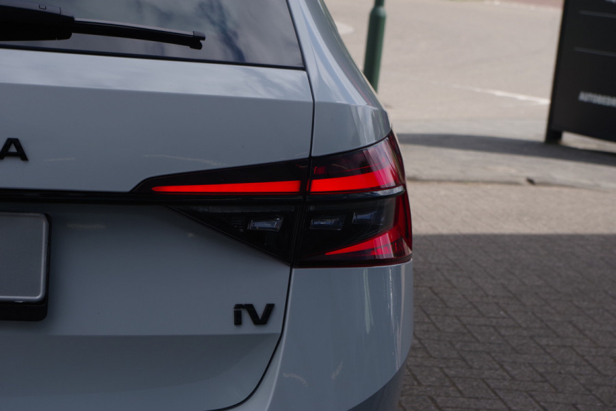 Škoda Superb Combi 1.4 TSI iV 218 PK Sportline Bns, Panoramadak, 360° Camera, Memory, 4x Stoelverwarming