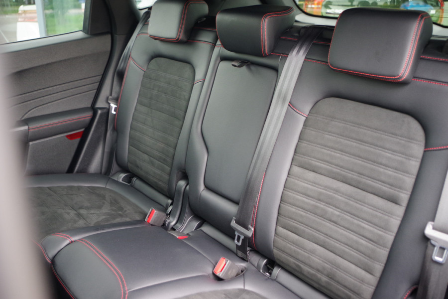 Ford Kuga 2.5 PHEV 225 PK ST-Line X, Trekhaak, Adap. Cruise Control, Winterpakket, 19" LM, Camera, 4x Stoelverwarming