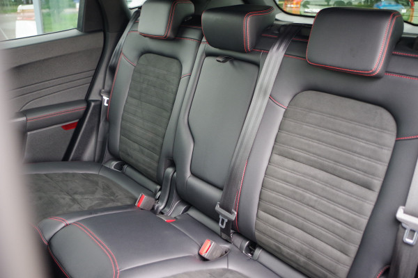 Ford Kuga 2.5 PHEV 225 PK ST-Line X, Trekhaak, Adap. Cruise Control, Winterpakket, 19" LM, Camera, 4x Stoelverwarming