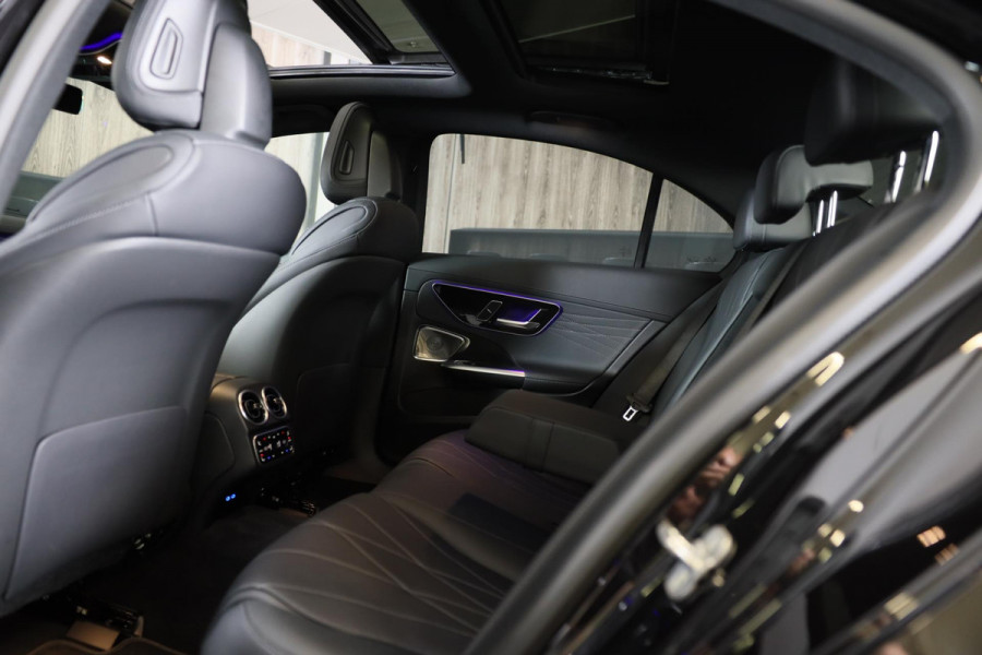 Mercedes-Benz C-Klasse 300 e 4MATIC AMG 63 Look / Acc / Memory / Burmester / Head Up / 360 Camera / Leder / Navi / Led / 20 Inch