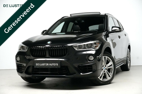 BMW X1 sDrive18i Sport Line Automaat 140 PK Facelift |Pano-dak | Leder | Stoelverwarming | Memory | Camera | LED | PDC |