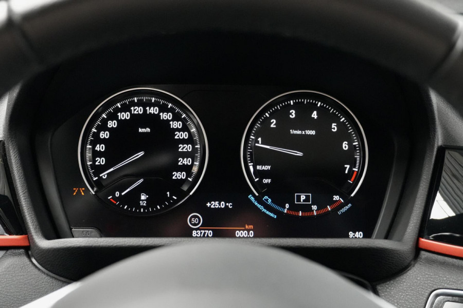 BMW X1 sDrive18i Sport Line Automaat 140 PK Facelift |Pano-dak | Leder | Stoelverwarming | Memory | Camera | LED | PDC |
