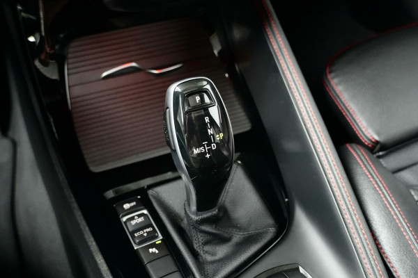 BMW X1 sDrive18i Sport Line Automaat 140 PK Facelift |Pano-dak | Leder | Stoelverwarming | Memory | Camera | LED | PDC |