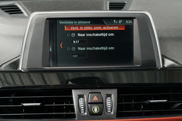 BMW X1 sDrive18i Sport Line Automaat 140 PK Facelift |Pano-dak | Leder | Stoelverwarming | Memory | Camera | LED | PDC |