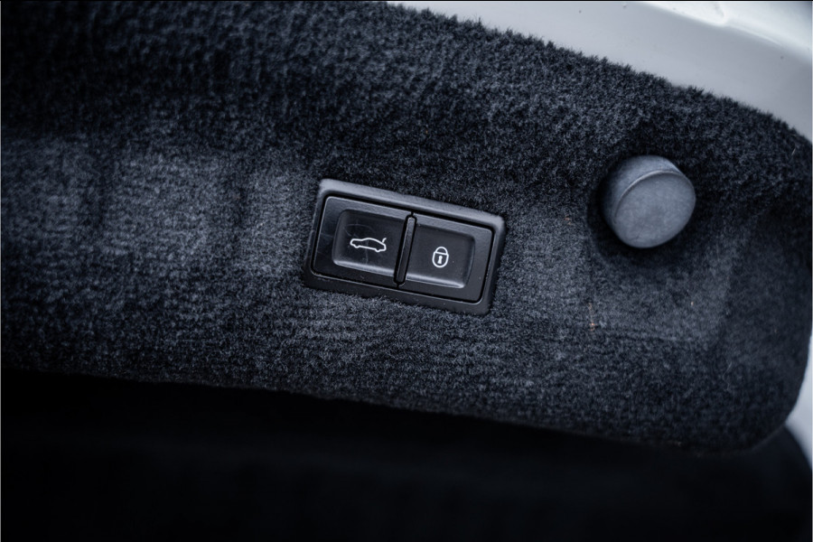 Bentley Continental GT 4.0 V8 - Mulliner | Naim Audio | Rotating Display | Carbon