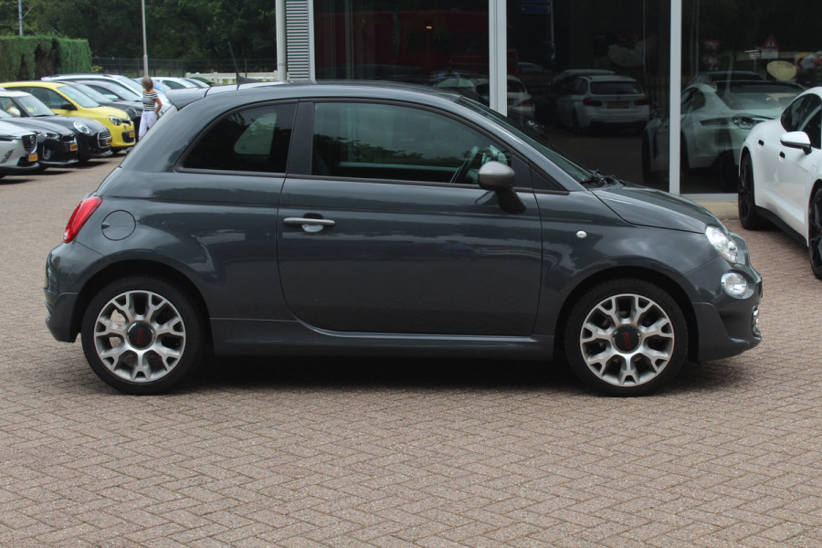 Fiat 500 1.2 Lounge / Apple CarPlay / Half leder / Parkeerhulp achter / 15'' / Beats / DAB / Bluetooth / Cruise Control / Getint glas